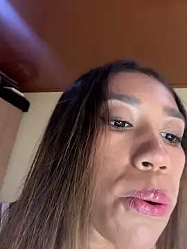 zoe storm online show from April 2026 08:28:02 PM