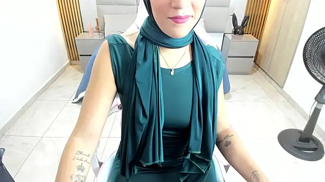 Snapshot of Zulema_hamdi chatting on February 2025 11:28:02 AM Zulema hamdi online show from February 2025 11:28:02 AM