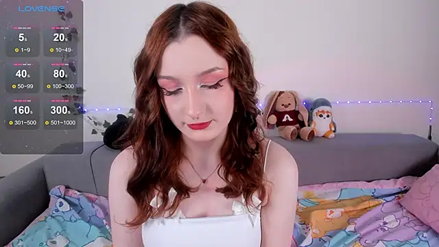 Snapshot of EmmyStar_ chatting on February 2025 10:42:02 PM EmmyStar  online show from February 2025 10:42:02 PM