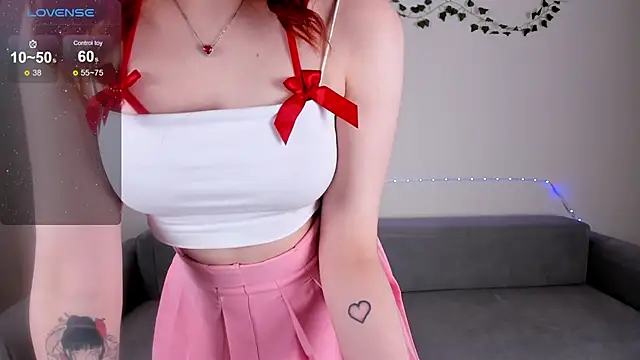 Snapshot of EmmyStar_ chatting on March 2025 10:10:01 PM EmmyStar  online show from March 2025 10:10:01 PM