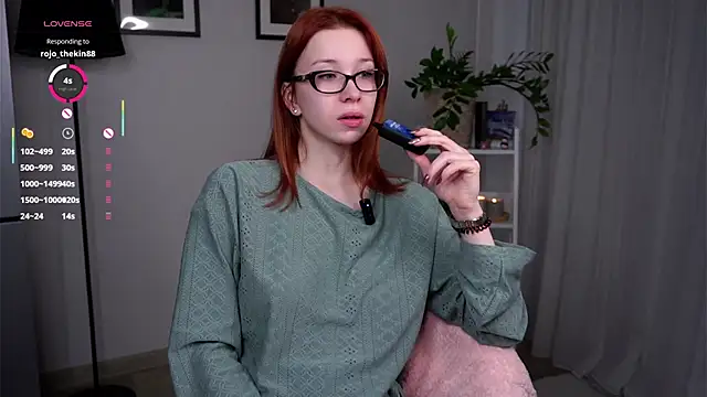 HildaFerrett online show from October 2025 01:04:02 AM