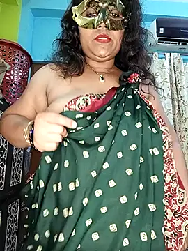 Snapshot of hevensex143 chatting on May 2026 07:43:02 PM hevensex143 online show from May 2026 07:43:02 PM