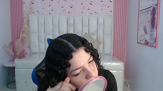 shalon diaz s online show from October 2025 01:12:02 PM