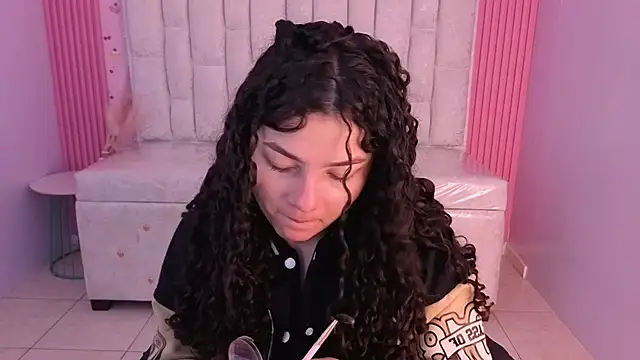 shalon diaz s online show from February 2026 01:20:01 PM