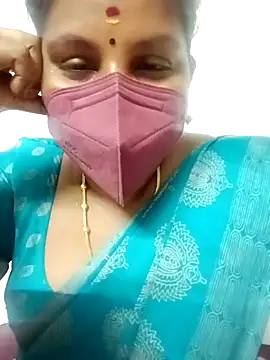 Snapshot of Tamil_queen1 chatting on January 2025 07:24:01 PM Tamil queen1 online show from January 2025 07:24:01 PM