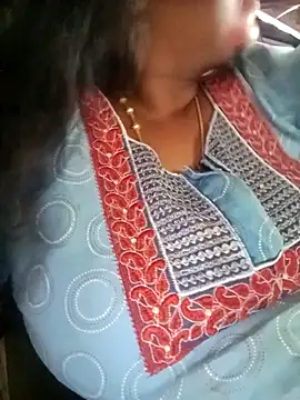 Snapshot of Tamil_queen1 chatting on March 2025 06:46:02 AM Tamil queen1 online show from March 2025 06:46:02 AM