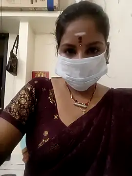 Snapshot of Tamil_queen1 chatting on January 2026 05:49:02 PM Tamil queen1 online show from January 2026 05:49:02 PM