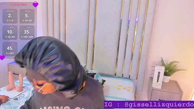 Liincostelloo online show from October 2025 07:46:02 PM