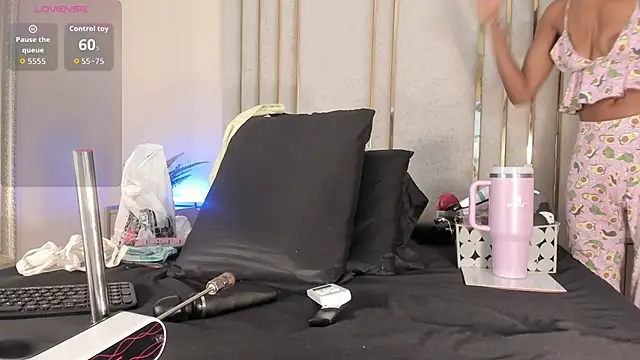 Liincostelloo online show from March 2026 07:53:01 PM