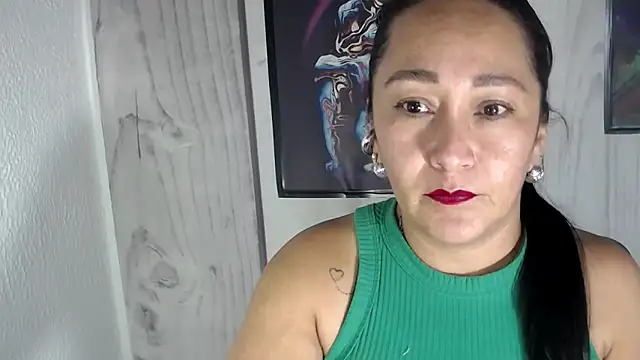 JULIANAWET69 online show from October 2025 12:55:02 AM