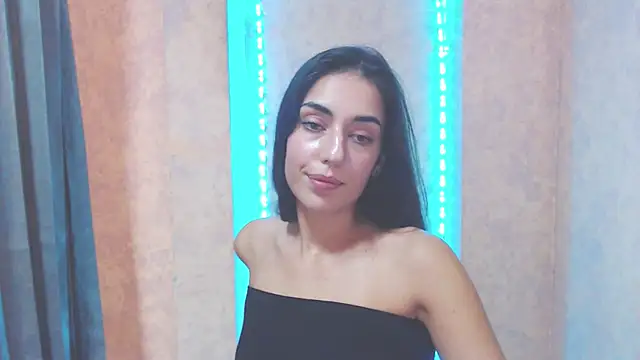 Lovelllyy online show from October 2025 10:46:02 AM