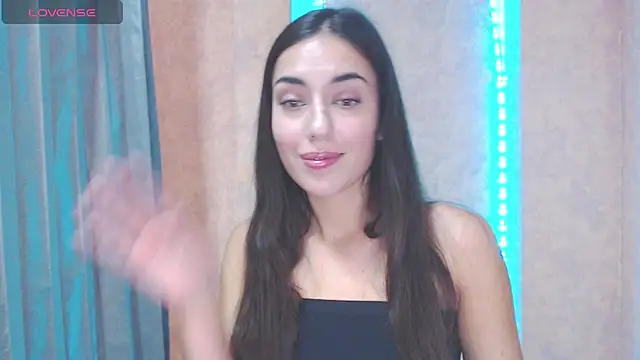 Lovelllyy online show from October 2025 09:43:02 AM