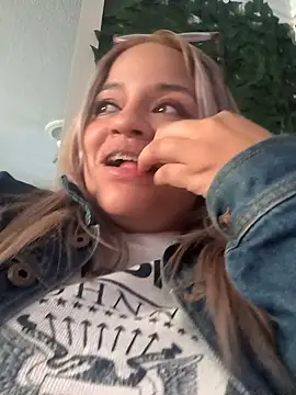 victoria  floyd online show from November 2025 10:15:01 PM