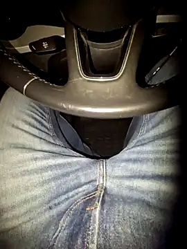 Snapshot of Nzino1983 chatting on March 2026 05:27:01 PM Nzino1983 online show from March 2026 05:27:01 PM