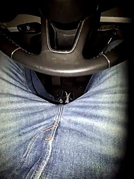 Snapshot of Nzino1983 chatting on March 2026 05:39:02 PM Nzino1983 online show from March 2026 05:39:02 PM