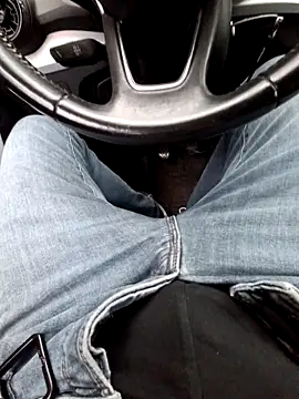 Snapshot of Nzino1983 chatting on April 2026 04:56:02 PM Nzino1983 online show from April 2026 04:56:02 PM