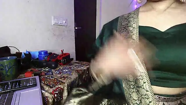 night queen07 online show from December 2025 10:03:01 PM