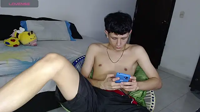 Snapshot of cute_mathew chatting on March 2025 04:18:01 AM cute mathew online show from March 2025 04:18:01 AM