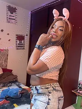 SaraYedid17 online show from November 2025 06:12:01 AM