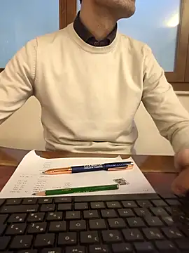 AvvocatoPorco online show from February 2025 10:51:02 AM