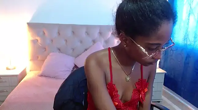 Snapshot of LITTLEDOLLHOT chatting on February 2025 02:10:01 PM LITTLEDOLLHOT online show from February 2025 02:10:01 PM