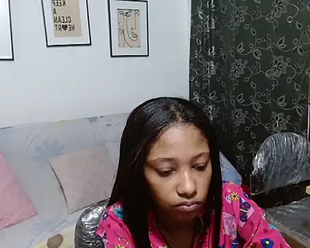 Snapshot of LITTLEDOLLHOT chatting on December 2025 12:32:01 PM LITTLEDOLLHOT online show from December 2025 12:32:01 PM