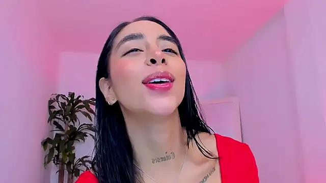 Snapshot of sophierooy22 chatting on April 2026 12:22:02 PM sophierooy22 online show from April 2026 12:22:02 PM