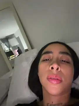 sophierooy22 online show from June 2026 07:48:01 PM