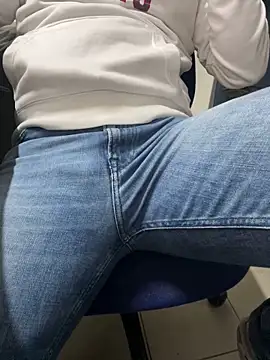 Snapshot of Greeneyes0820 chatting on February 2025 12:02:02 PM Greeneyes0820 online show from February 2025 12:02:02 PM