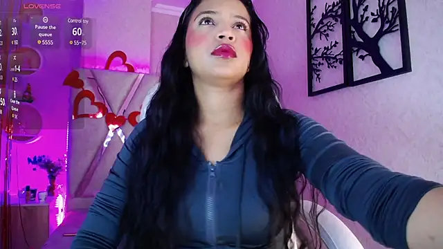 Snapshot of Sophia_waalker__1 chatting on February 2025 11:38:02 AM Sophia waalker 1 online show from February 2025 11:38:02 AM
