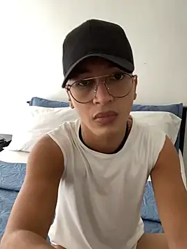 Diegosavage3 online show from September 2025 06:53:02 PM