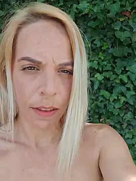 Snapshot of SweetyNinaOff1 chatting on May 2026 09:18:02 AM SweetyNinaOff1 online show from May 2026 09:18:02 AM