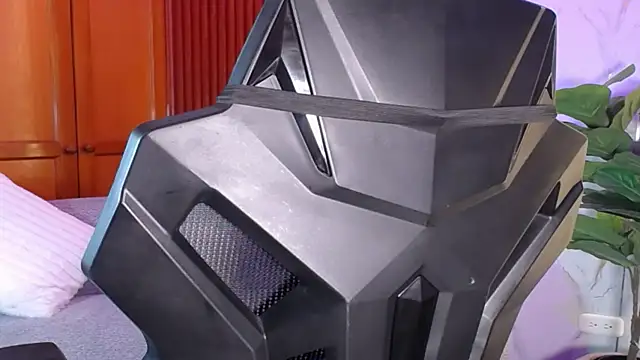 luxurycoupl online show from October 2025 02:31:02 AM