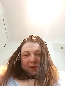 Snapshot of HotHornyEmmaX chatting on April 2026 05:29:01 PM HotHornyEmmaX online show from April 2026 05:29:01 PM