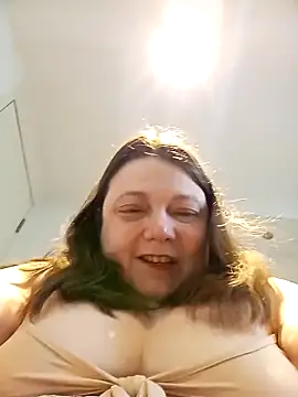 Snapshot of HotHornyEmmaX chatting on April 2026 06:18:01 AM HotHornyEmmaX online show from April 2026 06:18:01 AM