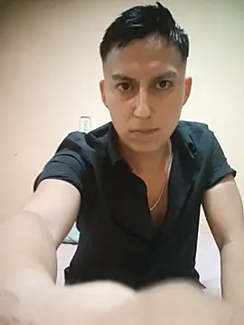Snapshot of LuisMex1998 chatting on July 2026 12:58:01 AM LuisMex1998 online show from July 2026 12:58:01 AM