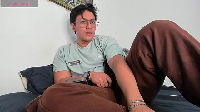 Amon  ashford online show from April 2026 03:44:02 AM