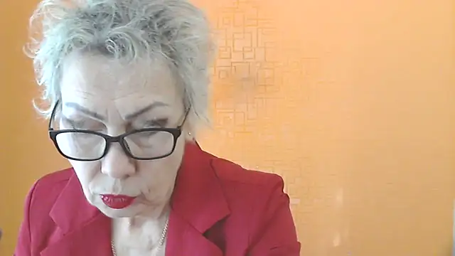 NessyJenixs online show from February 2026 07:25:02 AM