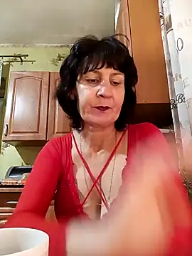 Laura Kiss online show from December 2025 05:06:02 PM