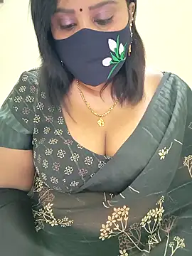 Queenflowerr online show from November 2025 02:38:01 PM