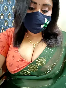 Queenflowerr online show from April 2026 07:51:01 PM