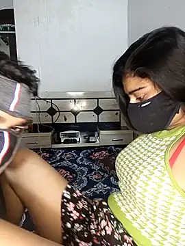 Love-N online show from December 2025 10:49:02 PM