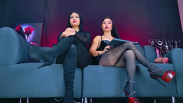 KaramStone online show from November 2025 03:24:01 PM