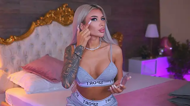 Juicy Jessye online show from April 2026 08:09:02 PM