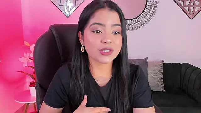 Layla Breezee online show from February 2026 12:52:01 PM