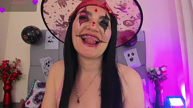 scarlet hit online show from November 2025 05:10:02 AM