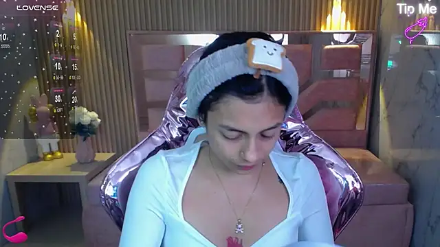 Snapshot of lilith_petit_sub chatting on February 2025 12:58:02 PM lilith petit sub online show from February 2025 12:58:02 PM
