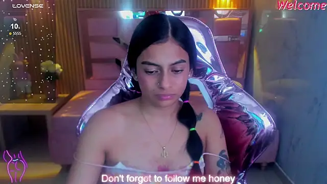 Snapshot of lilith_petit_sub chatting on March 2025 05:04:01 PM lilith petit sub online show from March 2025 05:04:01 PM