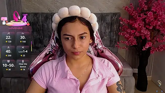 Snapshot of lilith_petit_sub chatting on September 2025 08:31:01 PM lilith petit sub online show from September 2025 08:31:01 PM