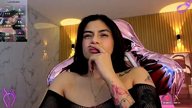 Snapshot of lilith_petit_sub chatting on October 2025 08:45:02 AM lilith petit sub online show from October 2025 08:45:02 AM